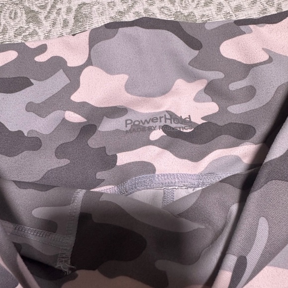 Fabletics PowerHold both size small - Picture 7 of 8